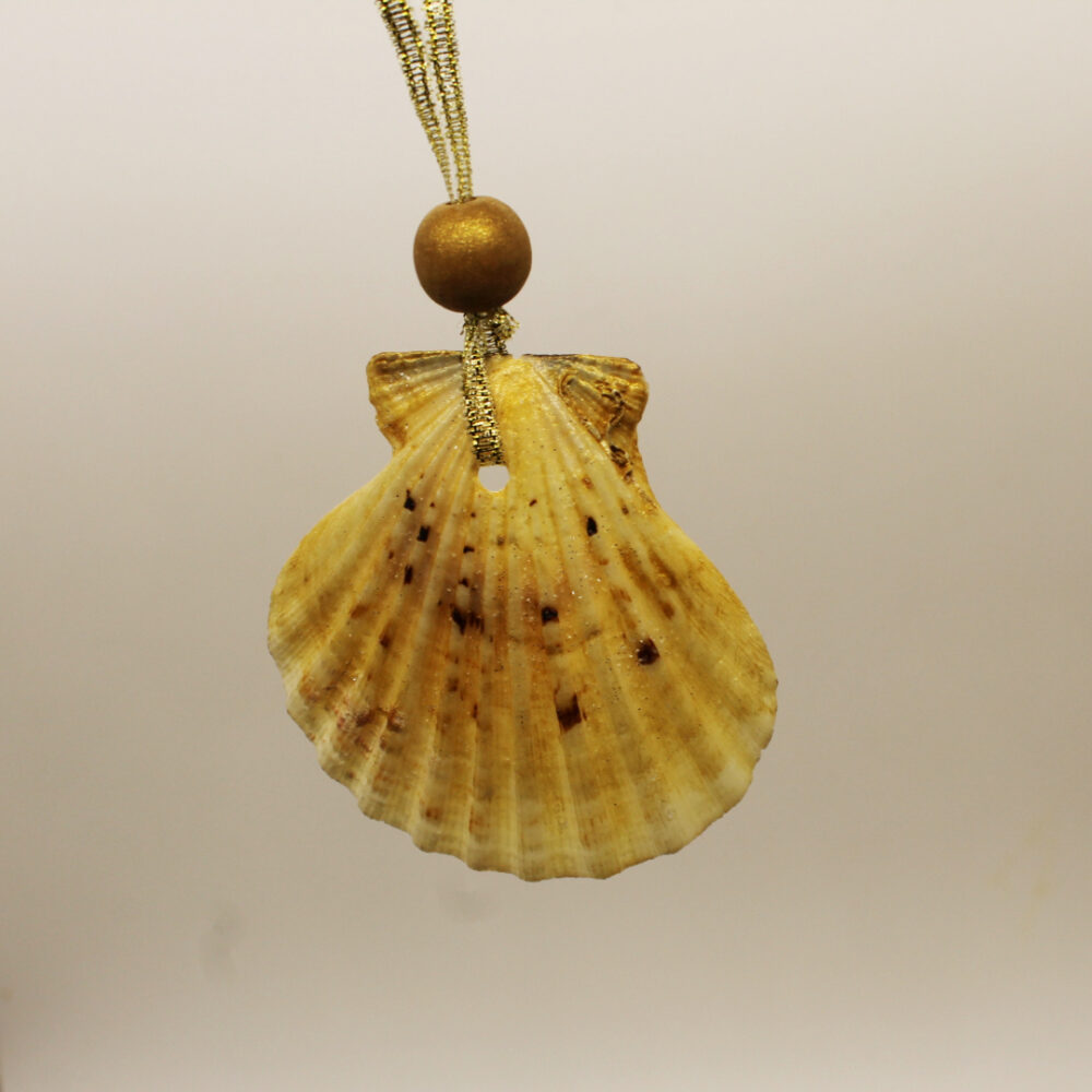 sea shell ornament yellow fan